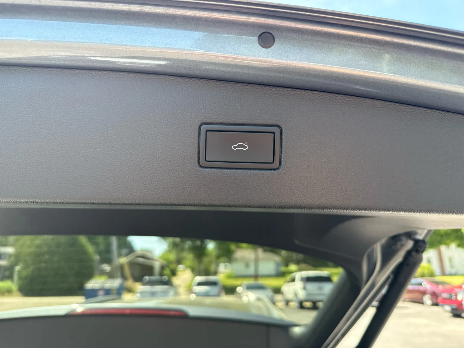Used 2024 Platinum Gray Metallic Volkswagen SE image 16