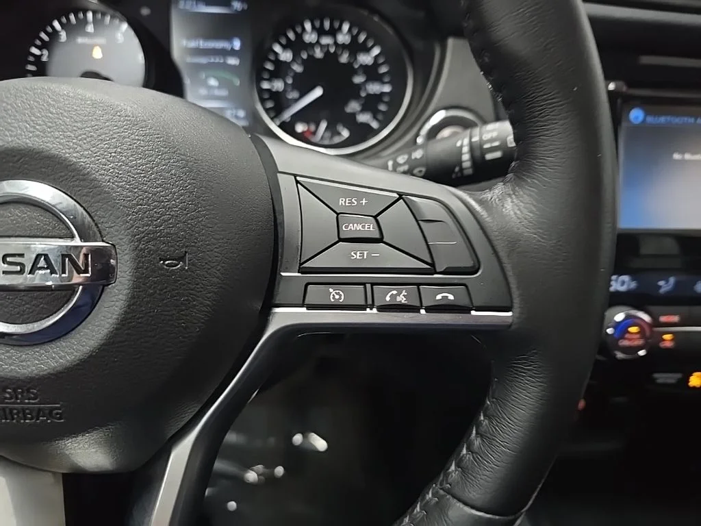 Used 2017 Black Nissan SL image 23