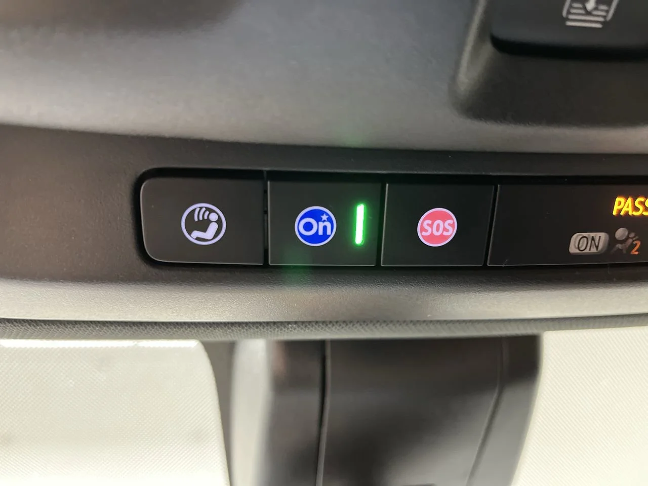 Used 2022 Summit White Chevrolet RST image 31