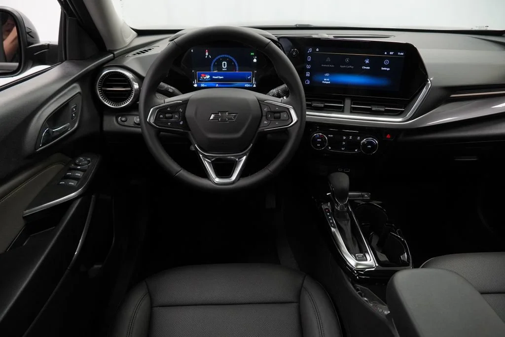 New 2026 Mosaic Black Metallic Chevrolet ACTIV image 13
