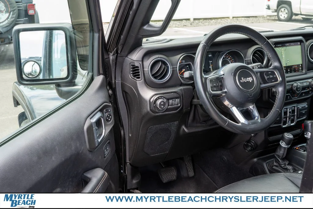 Used 2021 Black Clearcoat Jeep Overland image 15