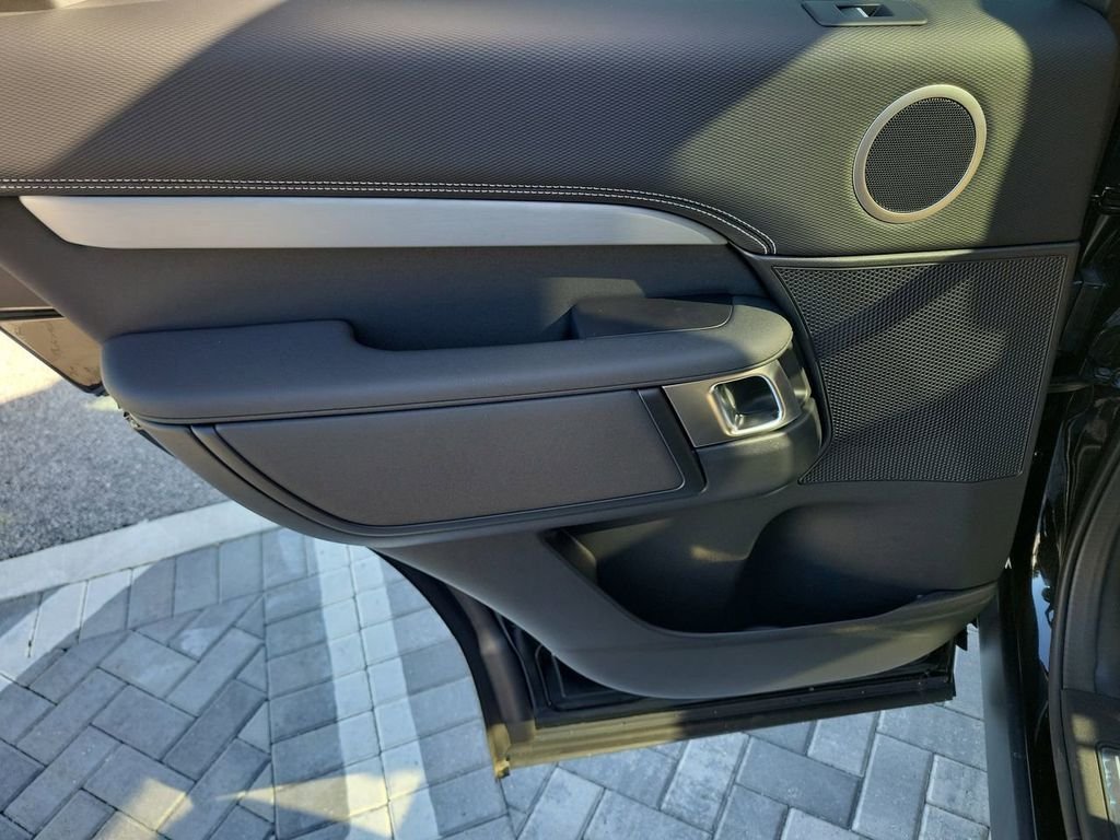 New 2026 Santorini Black LAND ROVER Gemini Edition image 22