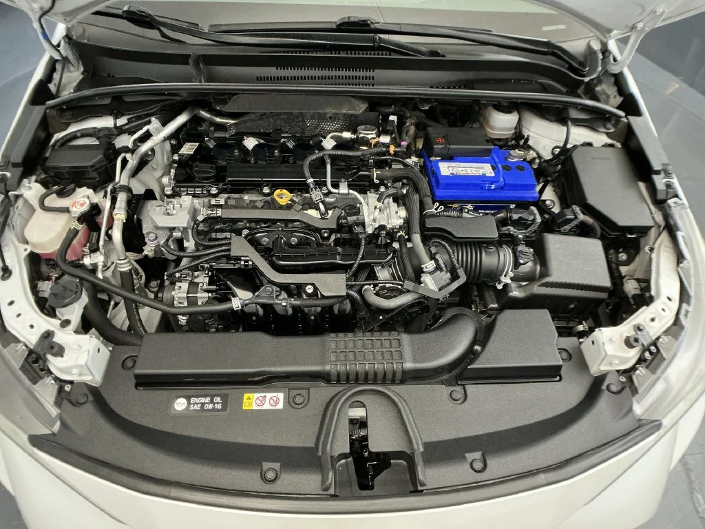 Used 2021 Wind Chill Pearl Toyota SE image 32