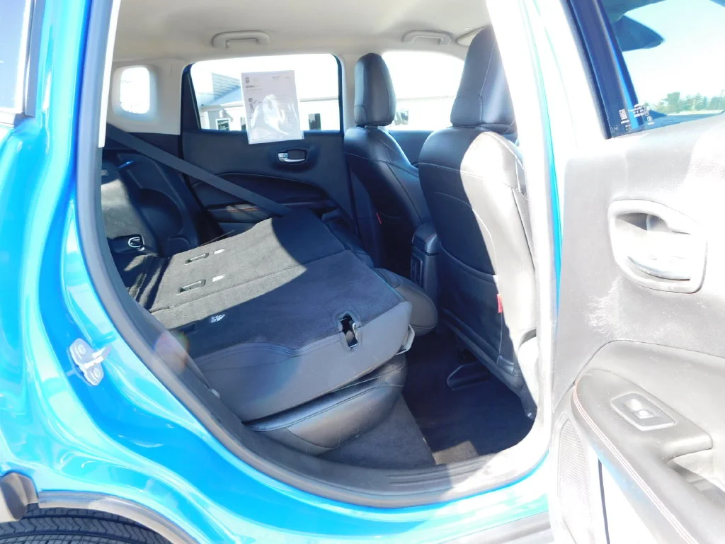 Used 2018 Blue Jeep Trailhawk image 24