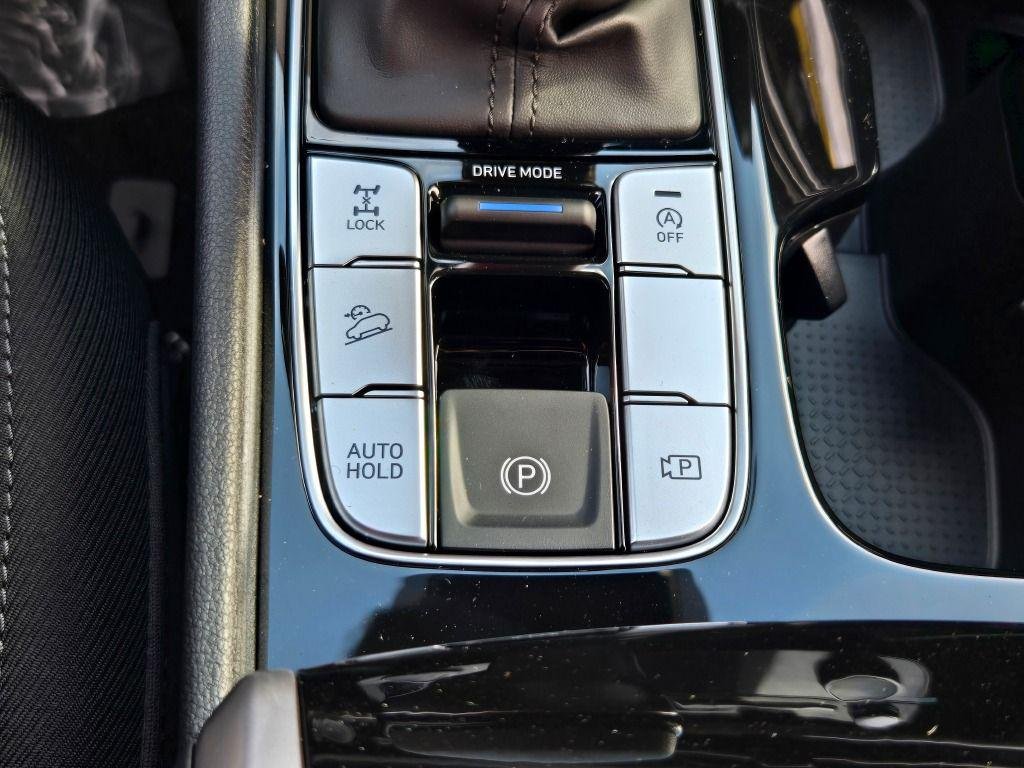 New 2026 Silver Hyundai SEL AWD image 24