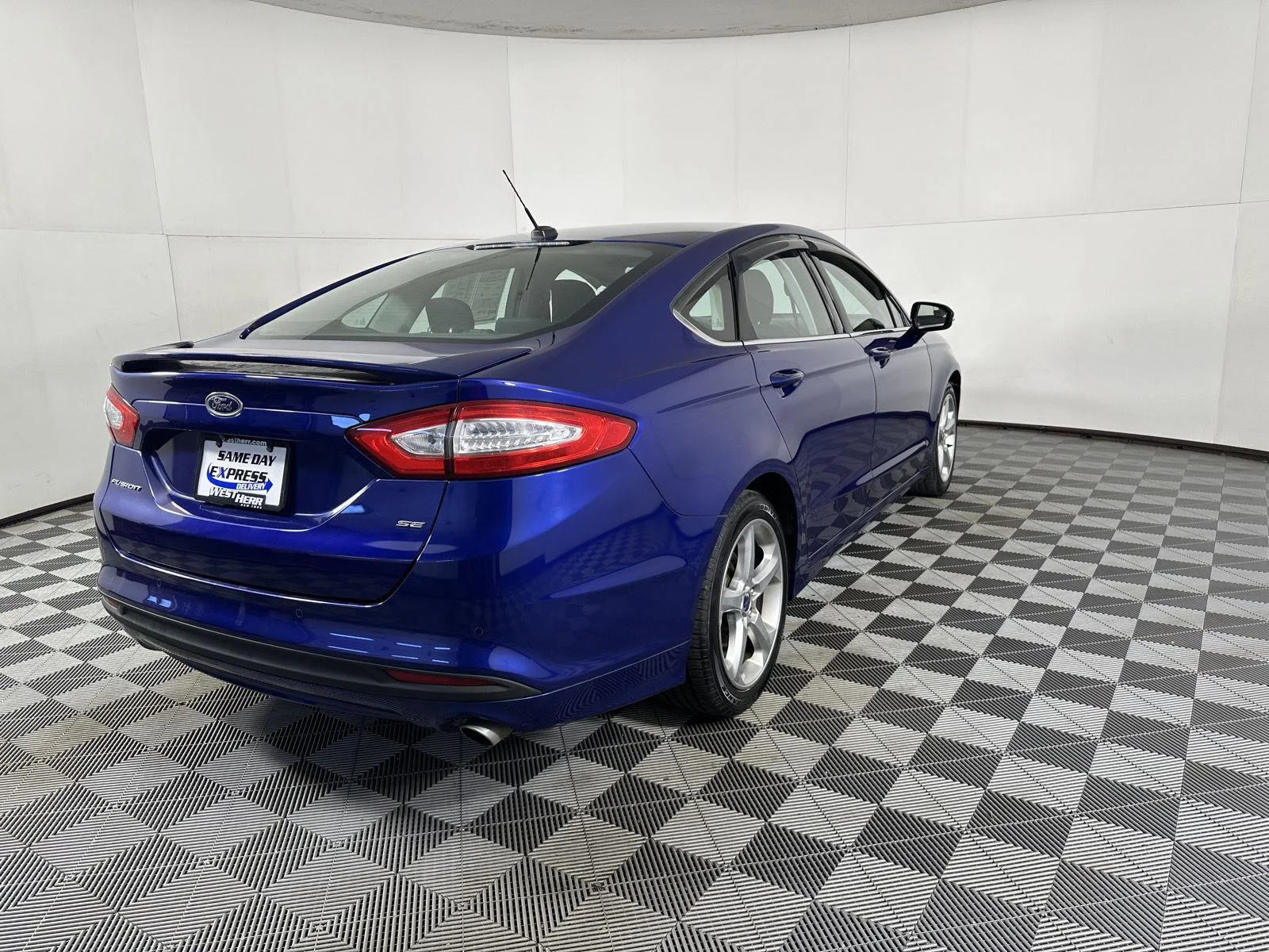 Used 2016 Deep Impact Blue Ford SE image 14