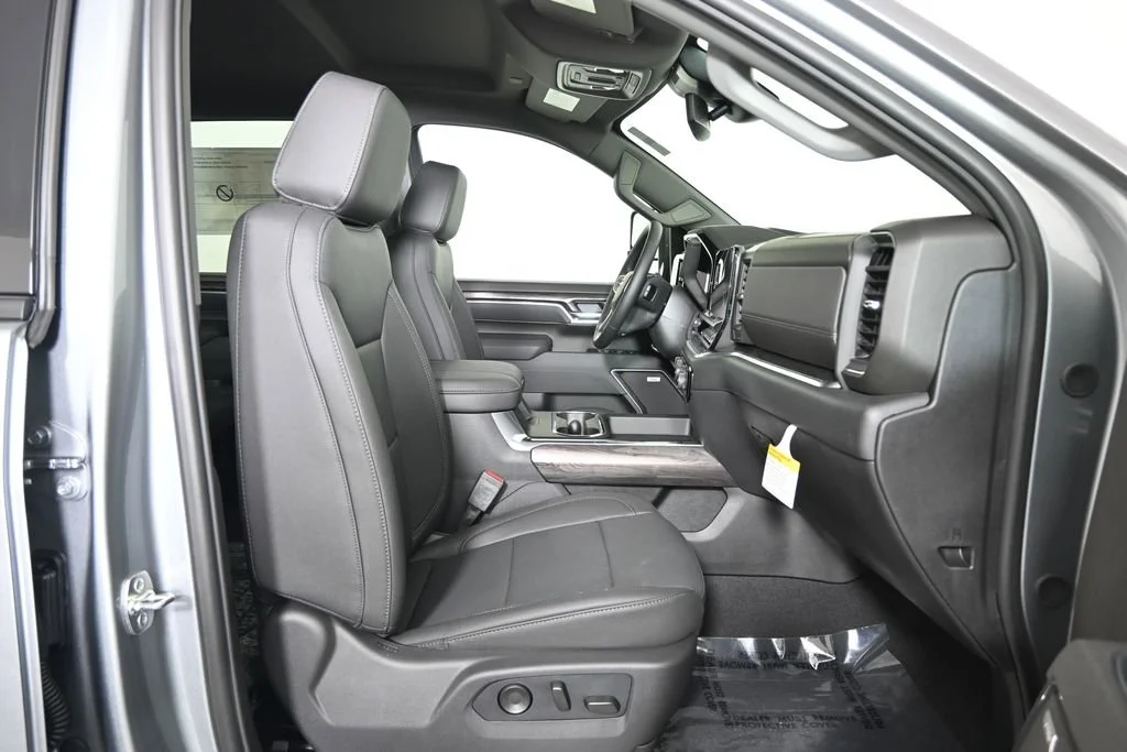 2026 Chevrolet Silverado 2500 HD LTZ - Photo 14