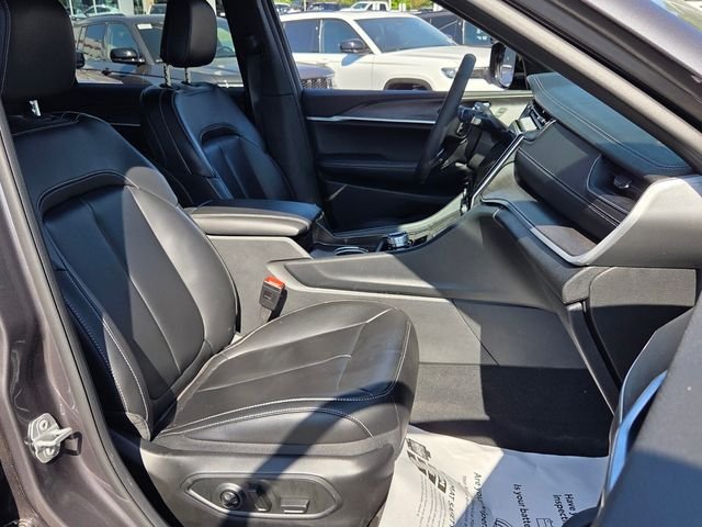 Used 2025 Gray Jeep Limited image 17