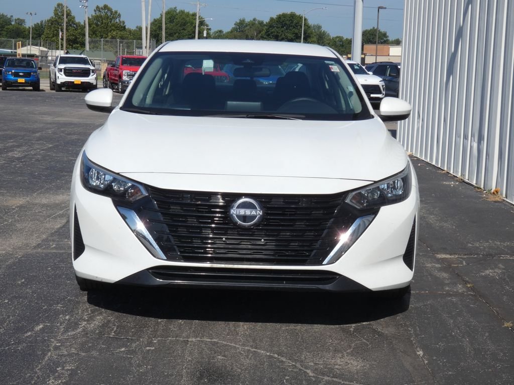 Used 2024 White Nissan SV image 4