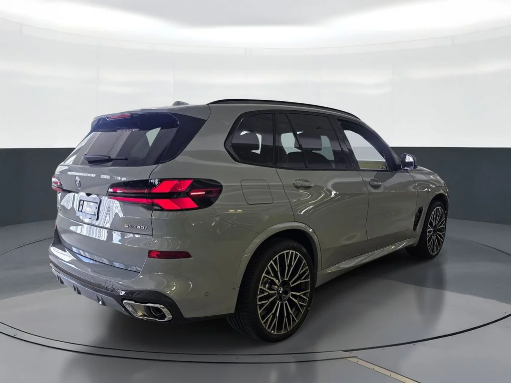 New 2026 Gray BMW sDrive40i image 3