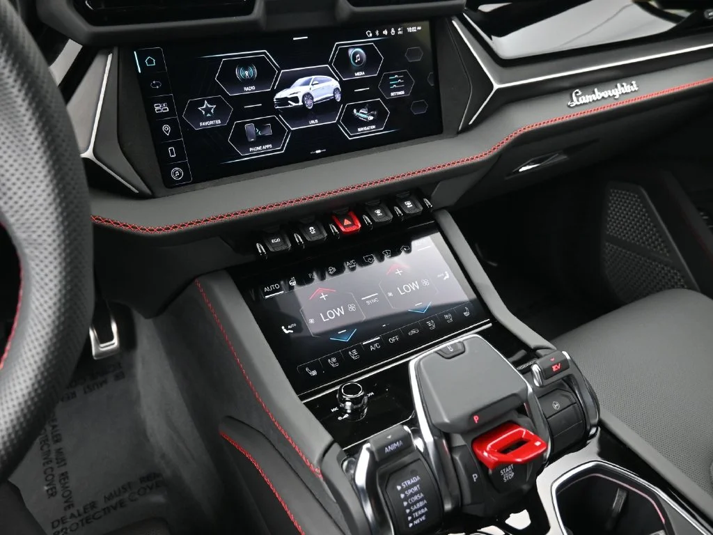 Used 2025 Gray Lamborghini SE image 8