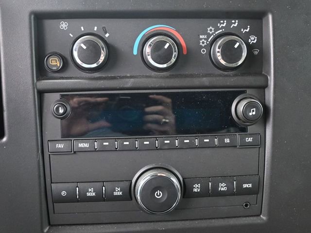 2024 Chevrolet Express Passenger LT - Photo 23