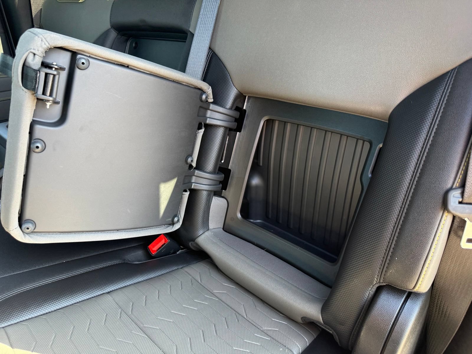 2025 Chevrolet Silverado 1500 ZR2 - Photo 43