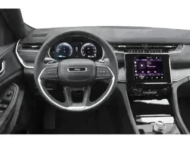 New 2027 Sting-Gray Clear-Coat Paint Jeep Laredo Altitude image 4