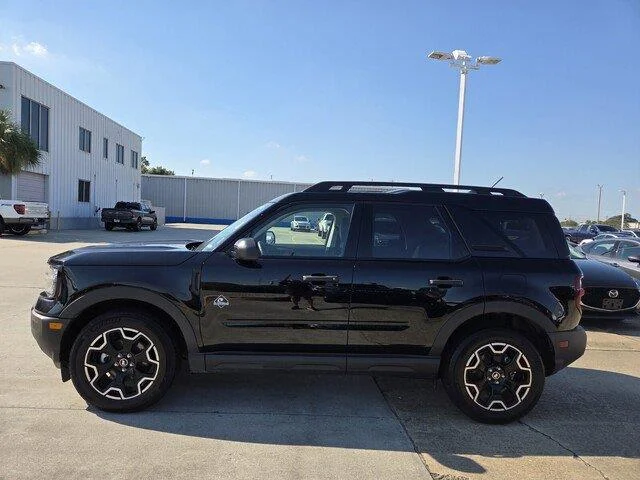 Used 2026 Shadow Black Ford Outer Banks image 2