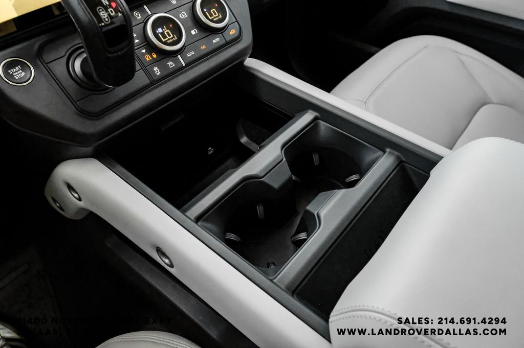 2026 Land Rover Defender X-Dynamic SE - Photo 25
