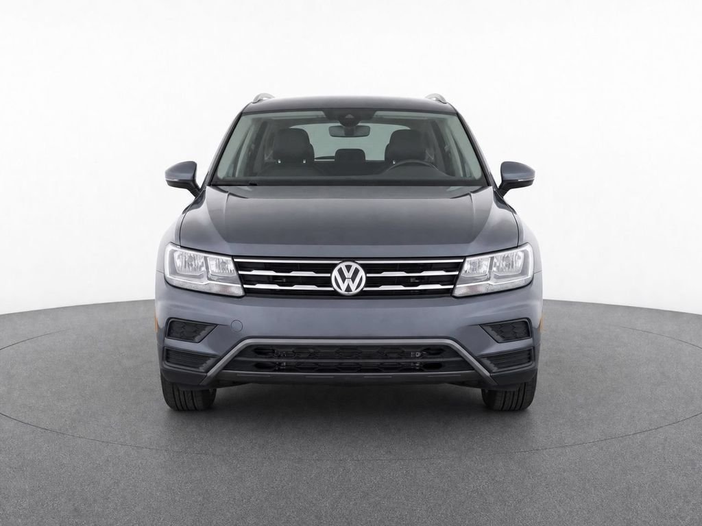 Used 2018 Gray Volkswagen 2.0T SE image 5
