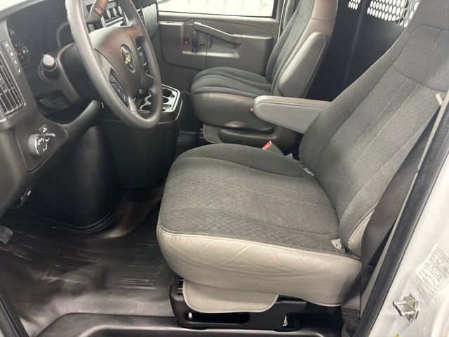 2024 Chevrolet Express Cargo Work Van - Photo 12