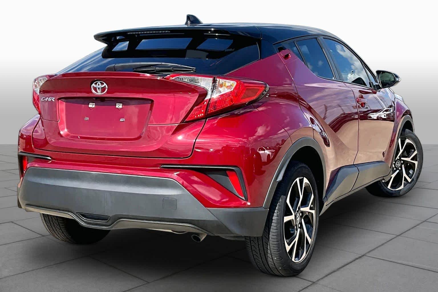 Used 2019 Ruby Flare Pearl w/Black Roof Toyota XLE image 13
