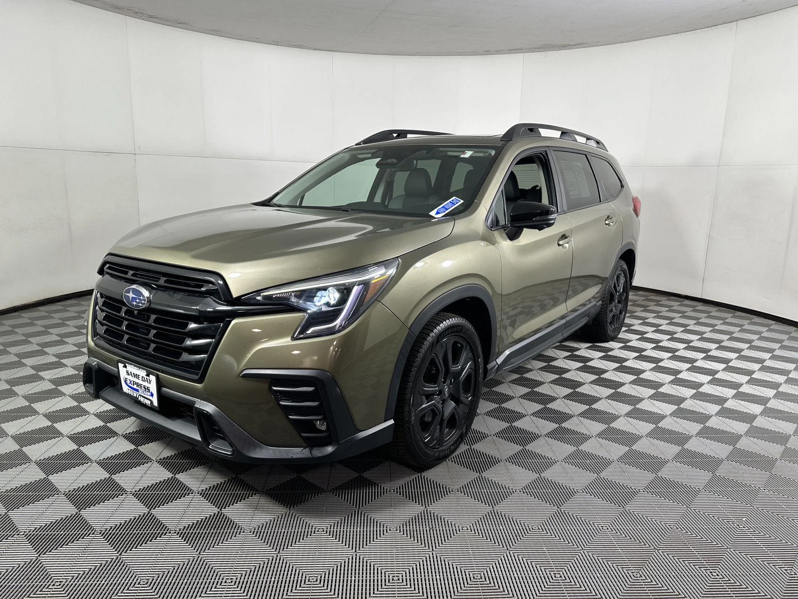 Used 2023 Autumn Green Metallic Subaru Onyx Edition Limited image 9