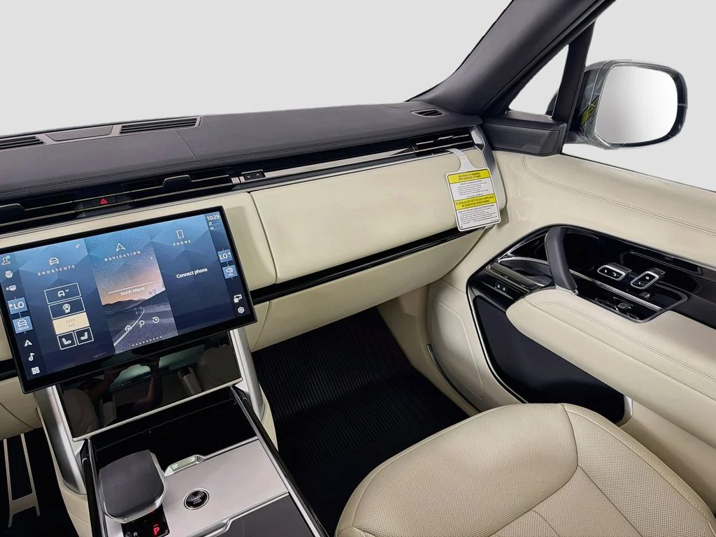 New 2026 Fuji White Land Rover SE image 25