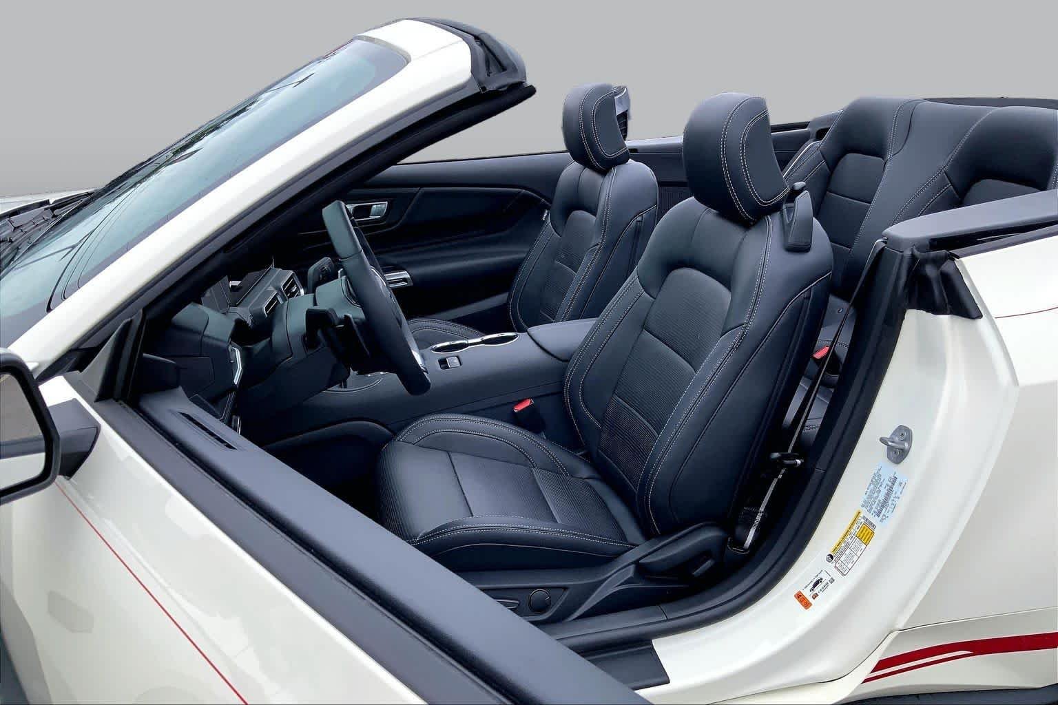 Used 2025 Wimbledon White Ford GT Premium image 9