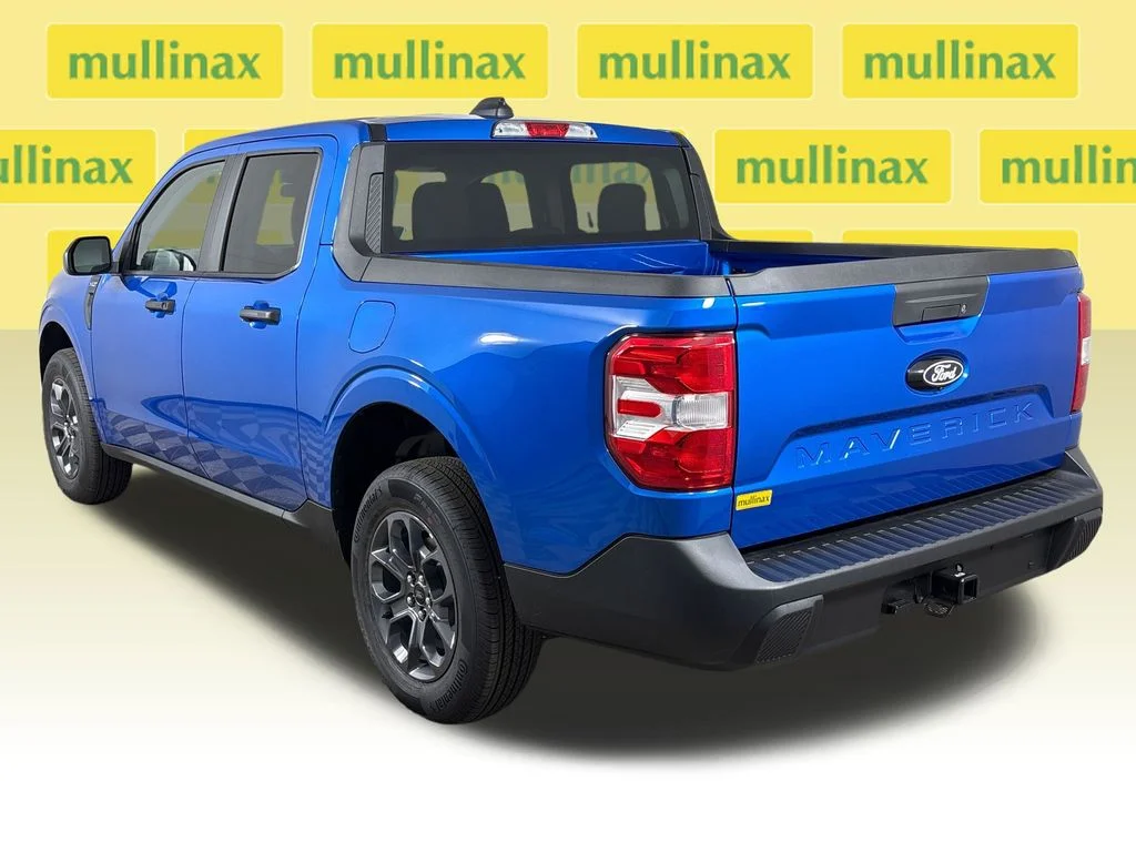 New 2026 Blue Ford XLT image 9