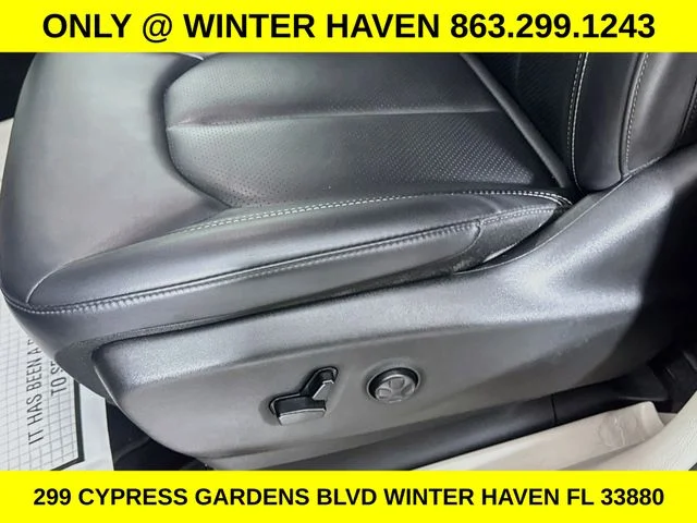 Used 2024 Red Chrysler Touring L image 18