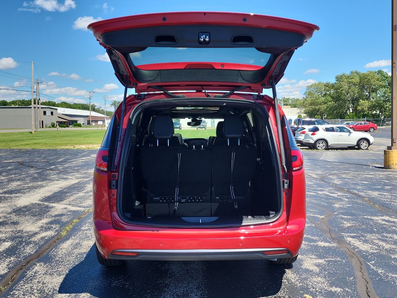 2026 Chrysler Pacifica Select - Photo 24