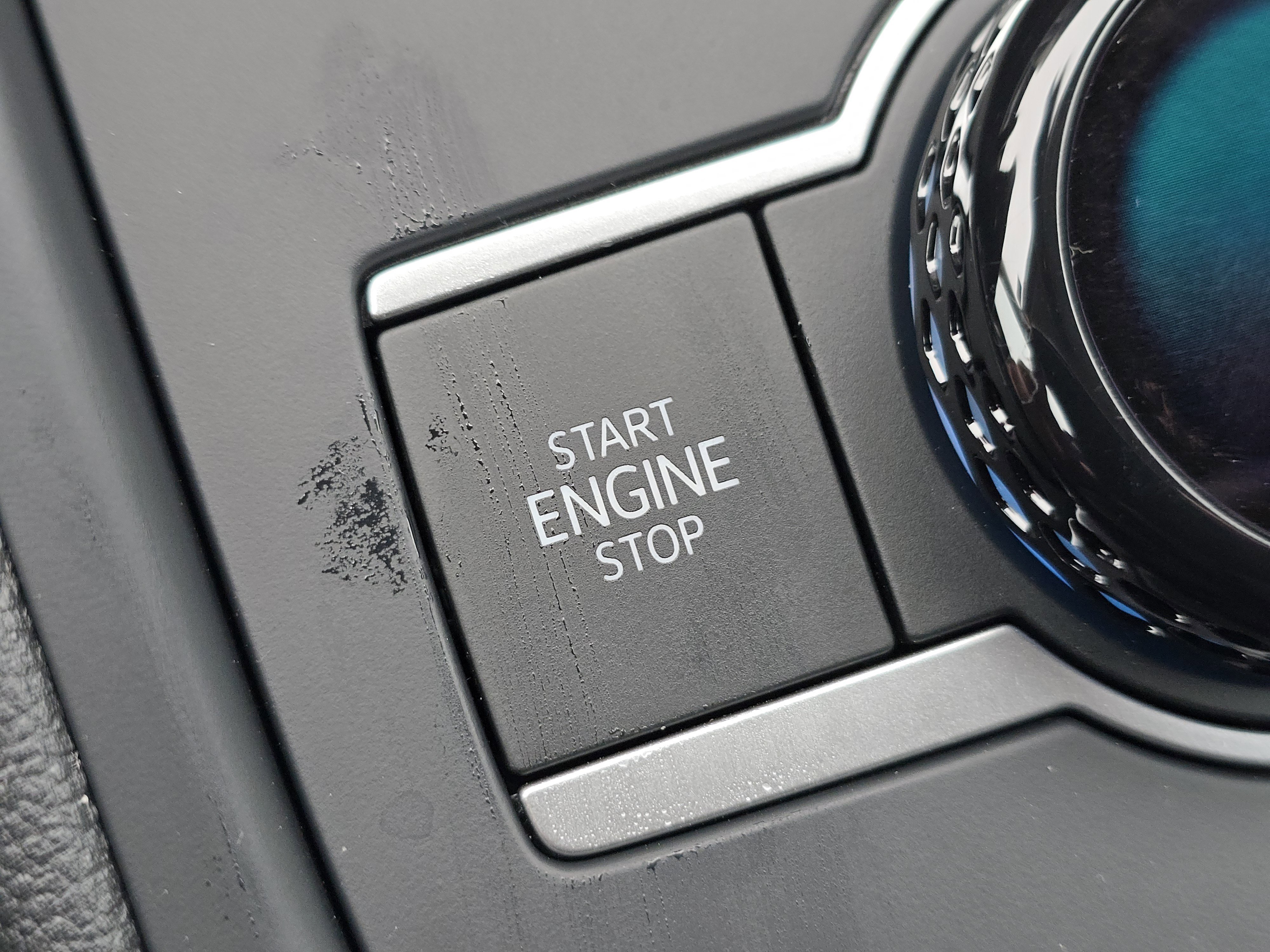 New 2026 Platinum Gray Metallic Volkswagen S image 23