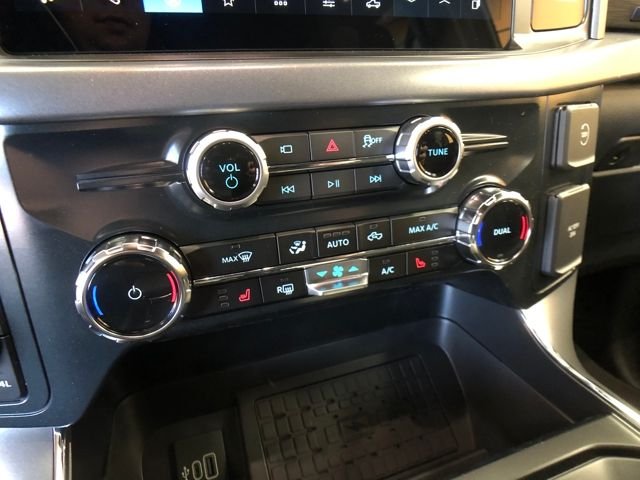 New 2026 Ruby Red Metallic Tinted Clearcoat Ford XLT image 18
