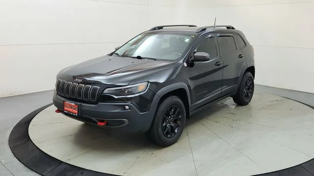 Used 2019 Black Jeep Trailhawk image 3