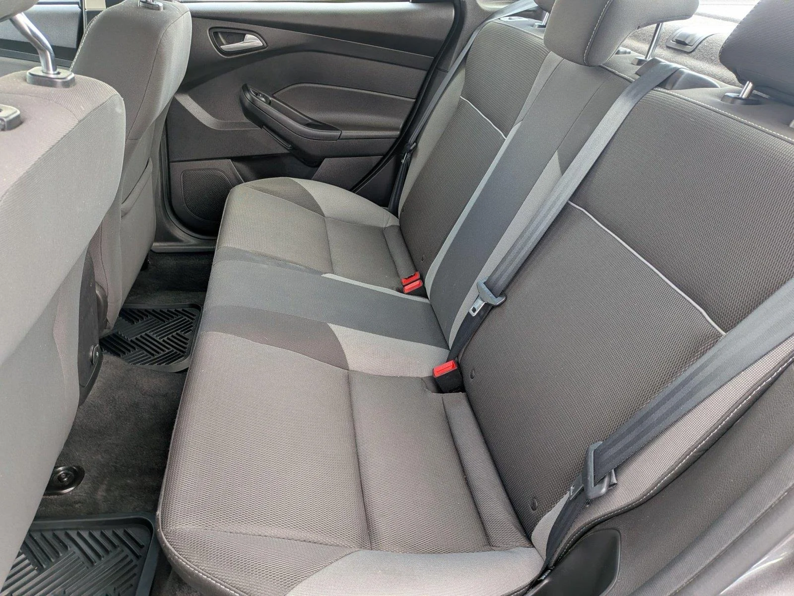 Used 2012 Sterling Gray Metallic Ford SE image 26
