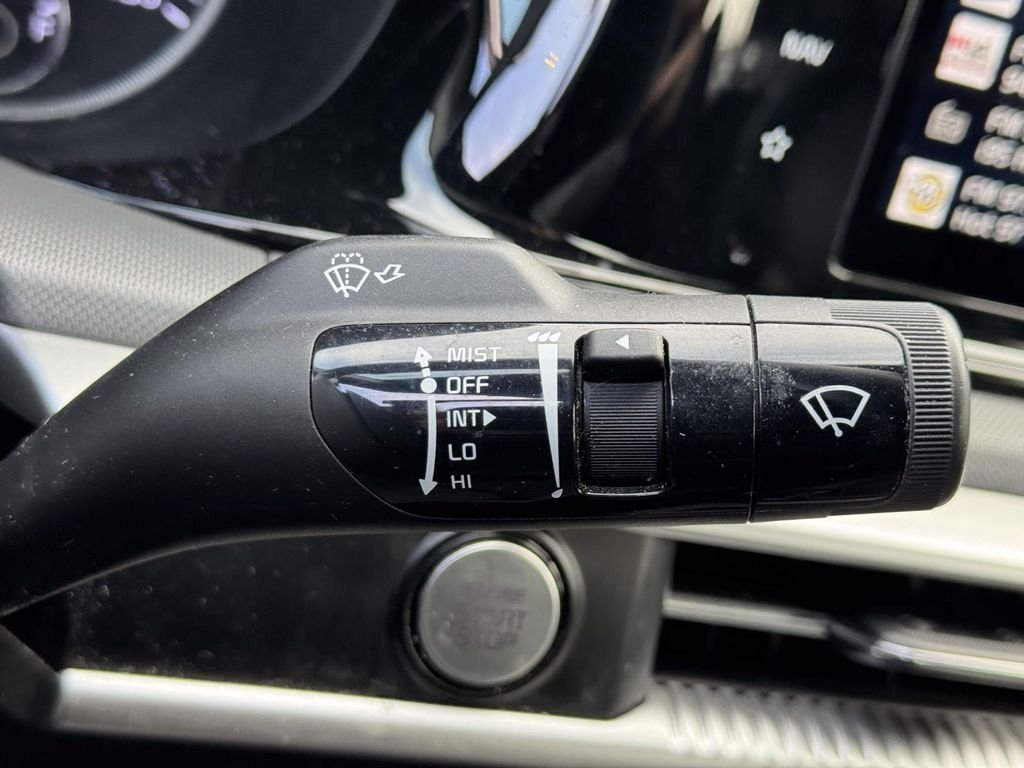 Used 2023 White Kia GT-Line image 22