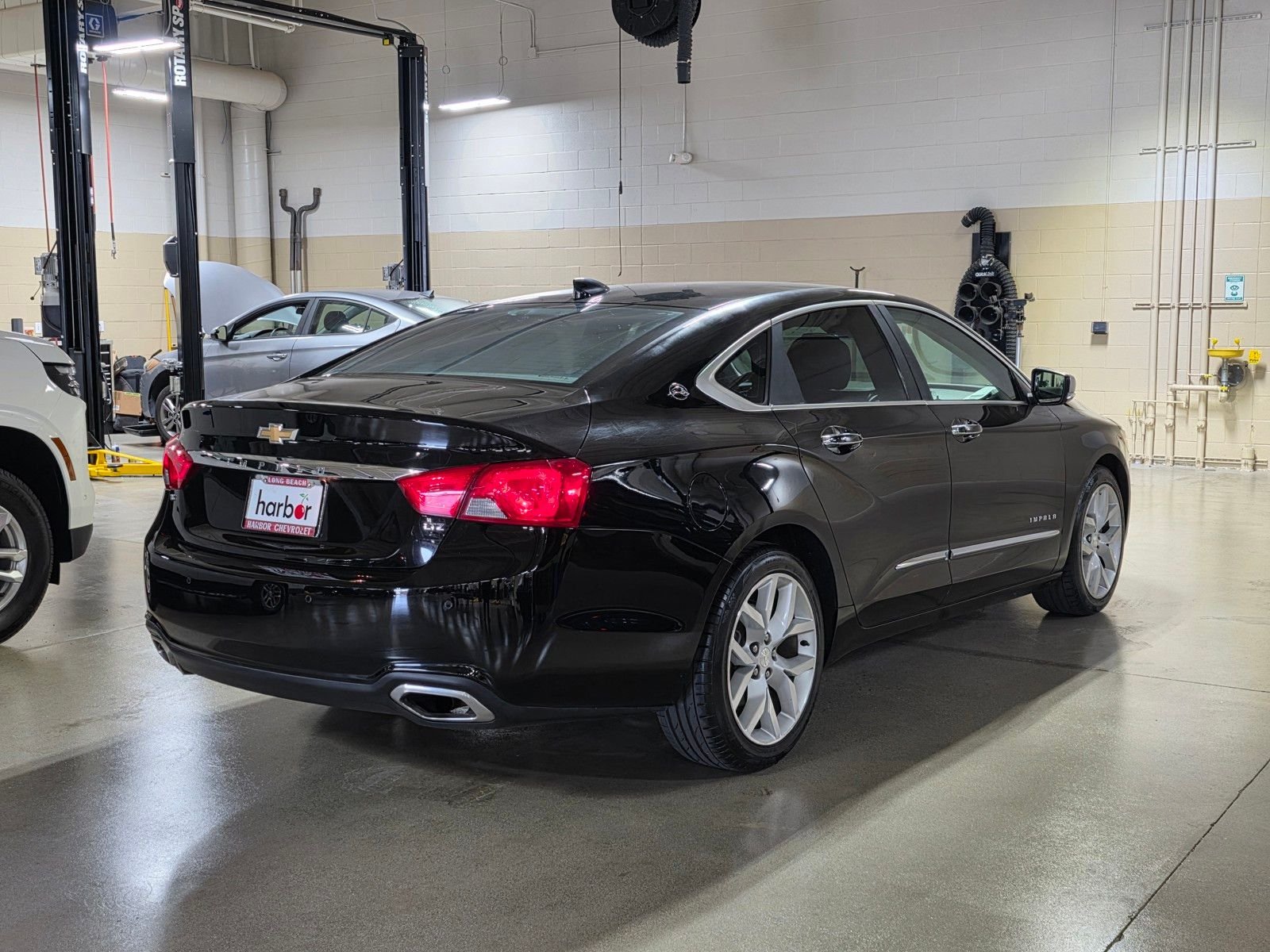 Used 2015 Black Chevrolet LTZ image 7