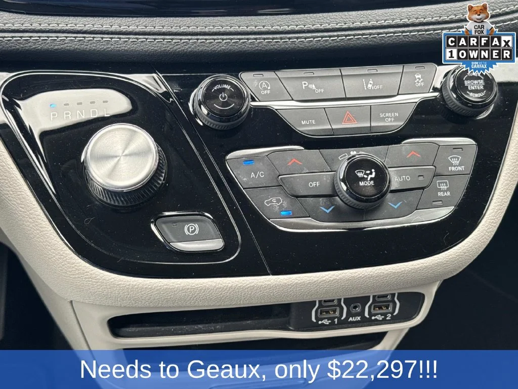 Used 2023 Silver Chrysler Touring L image 45
