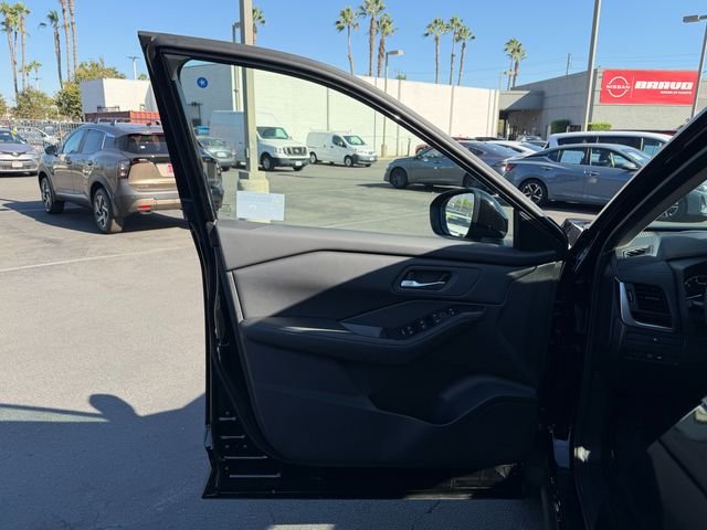 New 2026 Super Black Nissan SV image 13