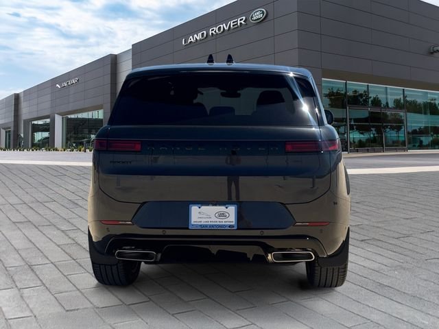 New 2026 Carpathian Grey Land Rover Dynamic SE image 4
