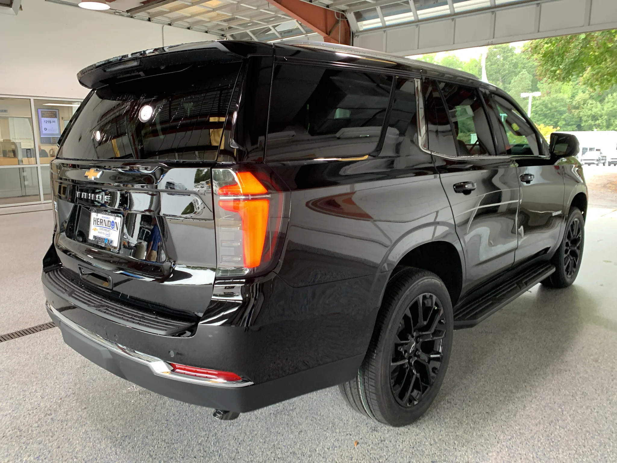2027 Chevrolet Tahoe LS - Photo 11
