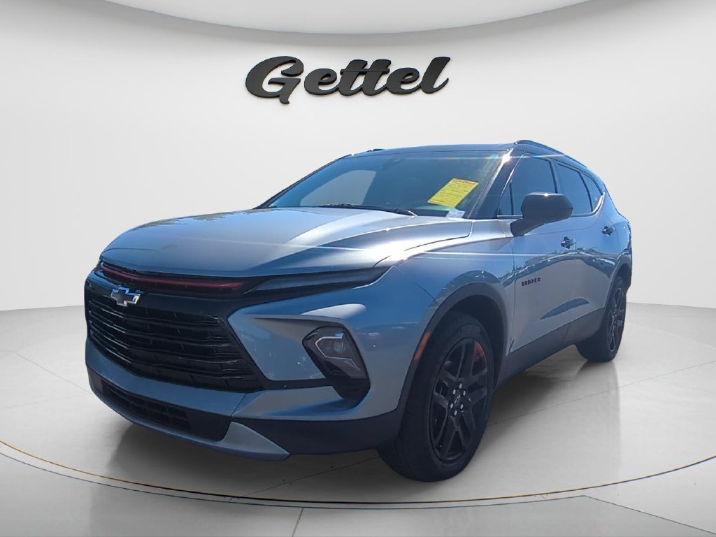 Used 2025 Gray Chevrolet LT image 1