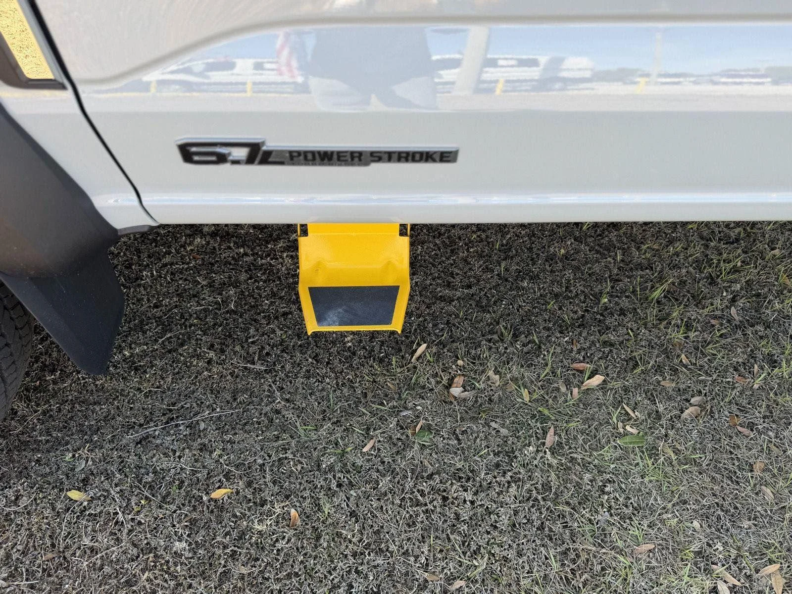Used 2025  Ford XL image 19