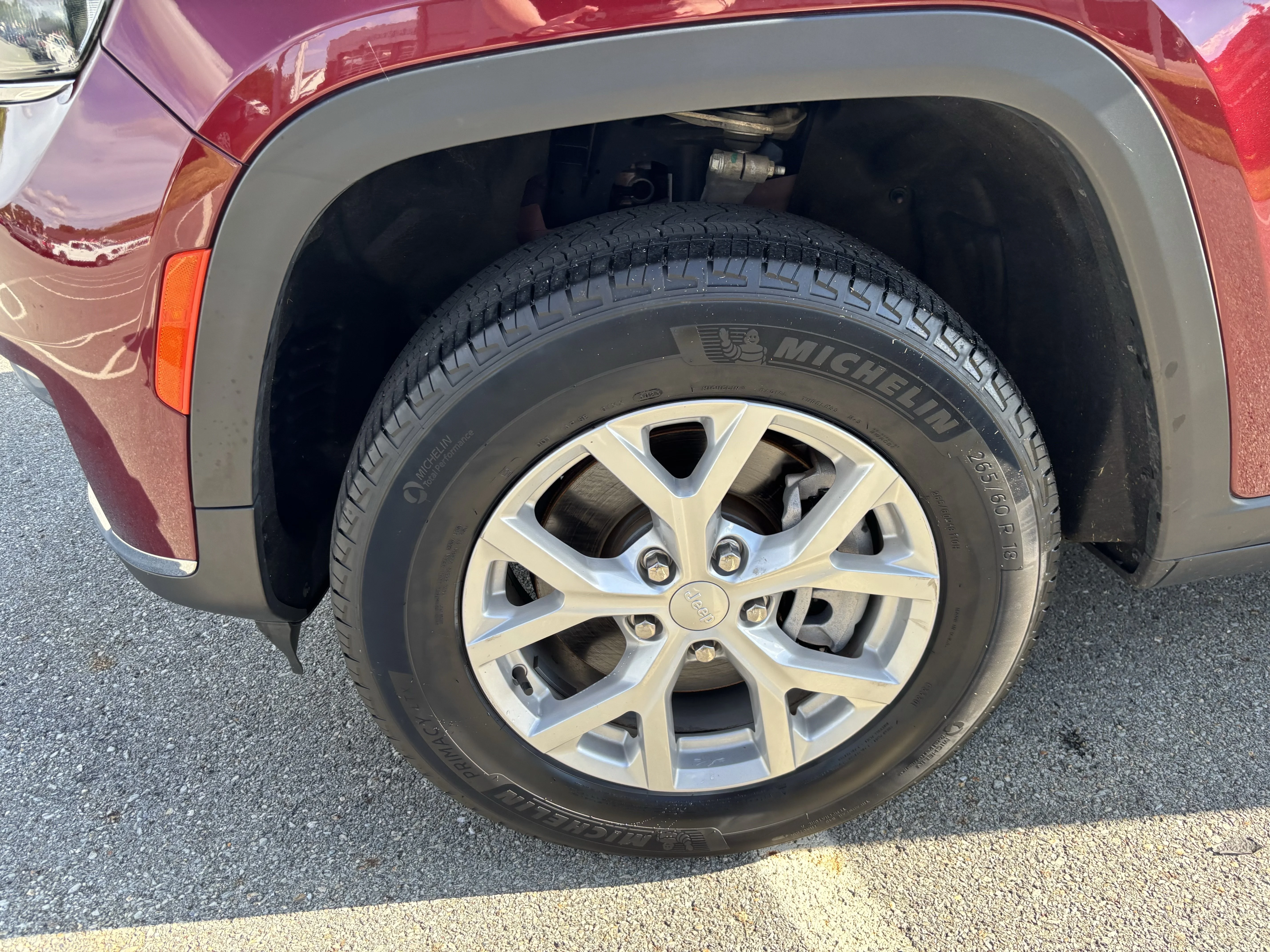 Used 2024 Velvet Red Pearlcoat Jeep Limited image 45