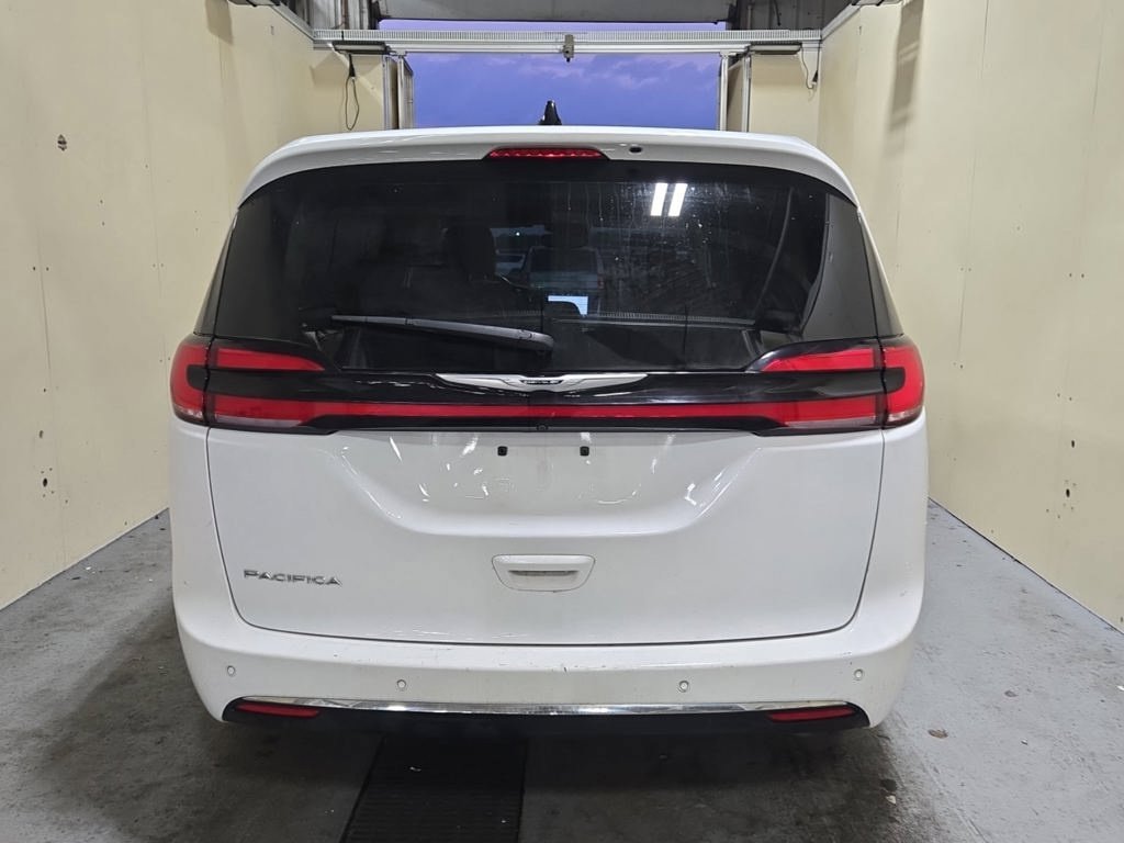 Used 2024 White Chrysler Touring L image 14