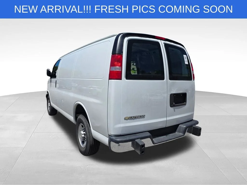 Used 2024 Summit White Chevrolet WT image 6