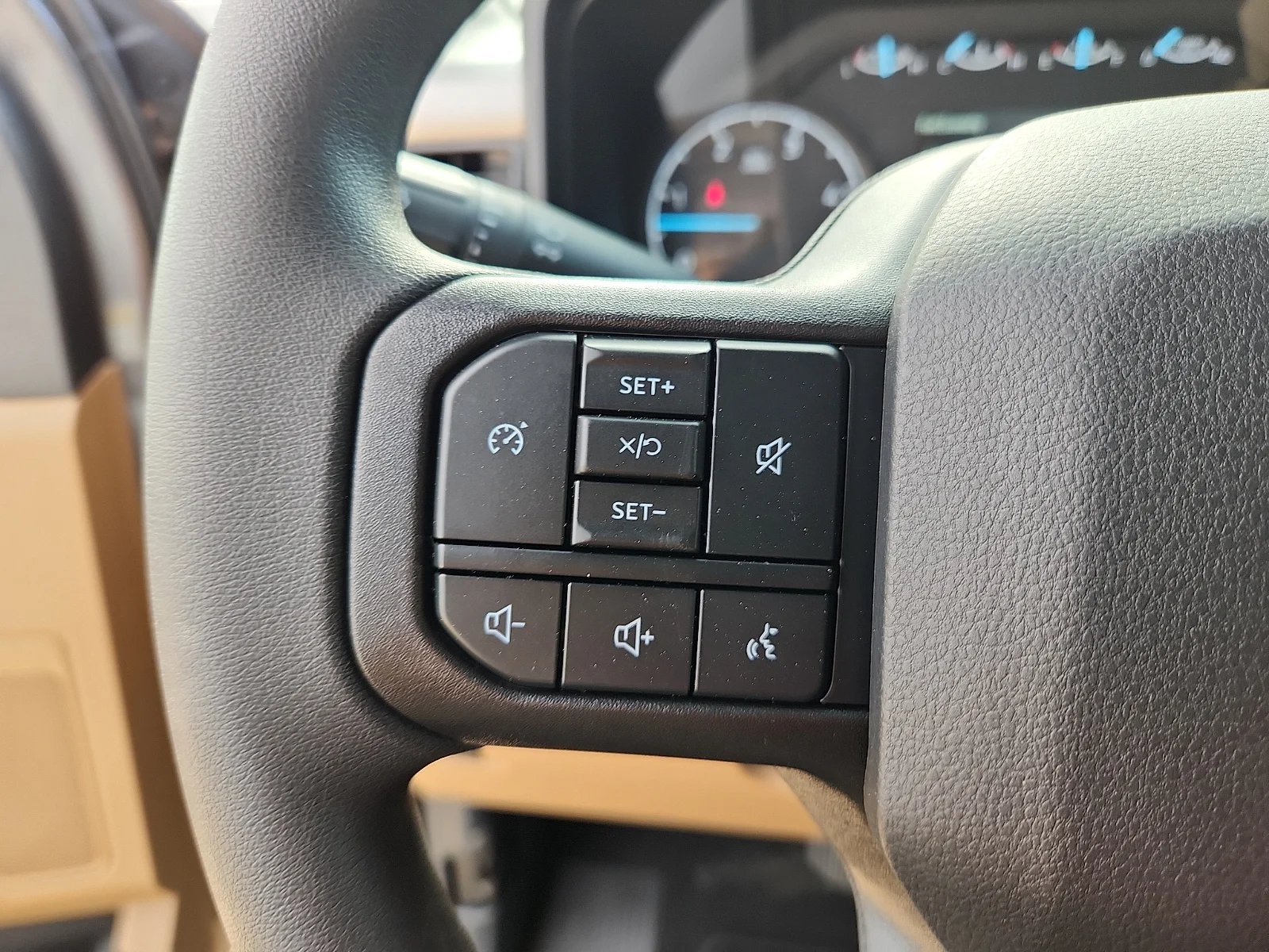 New 2027 Carbonized Gray Metallic Ford XLT image 20