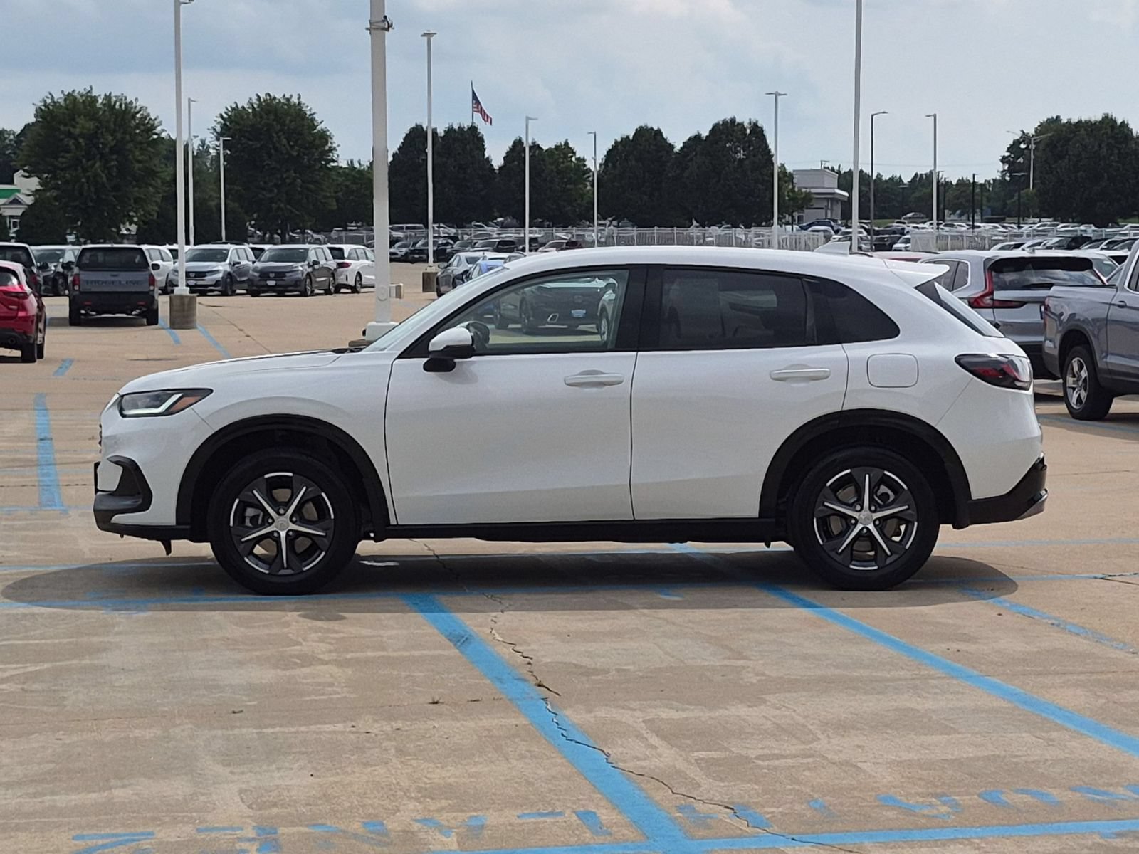Certified Used 2025 Platinum White Pearl Honda EX-L image 9