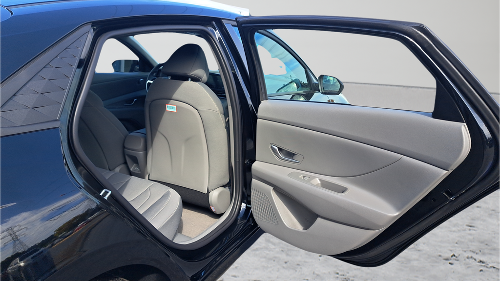 New 2026 Black Hyundai Blue image 13