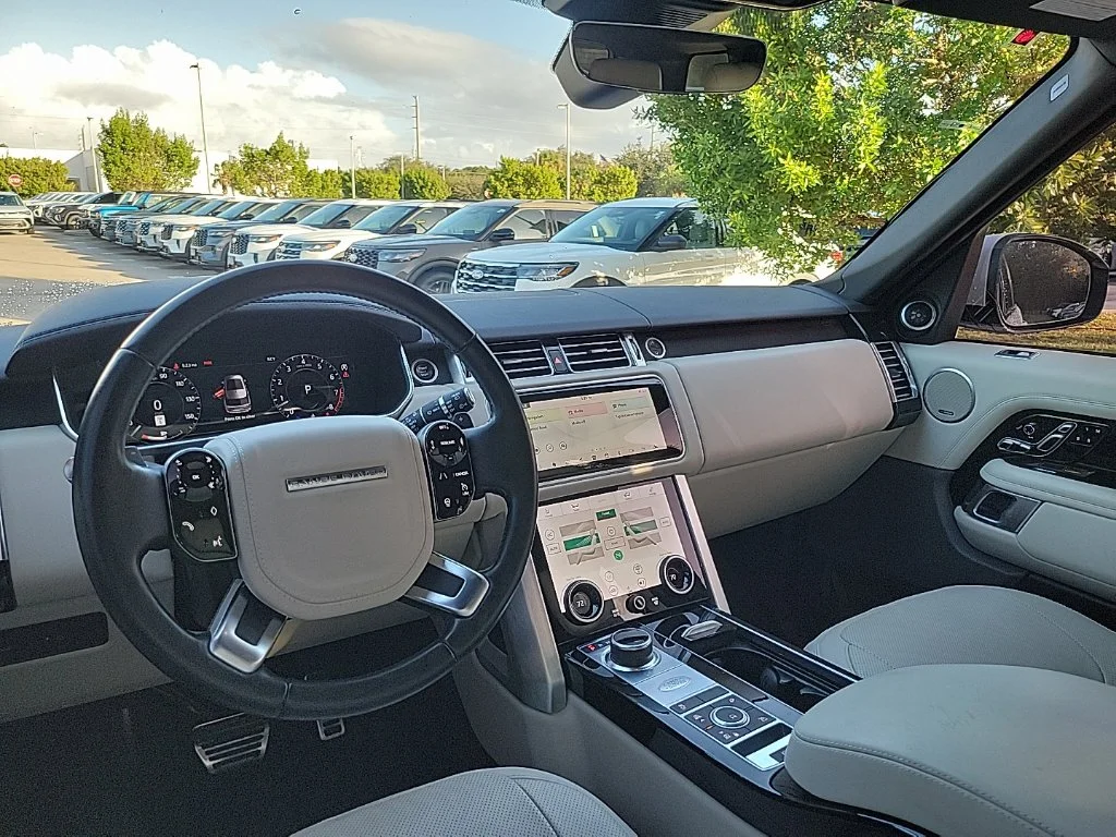 Used 2021 Fuji White Land Rover Westminster image 9