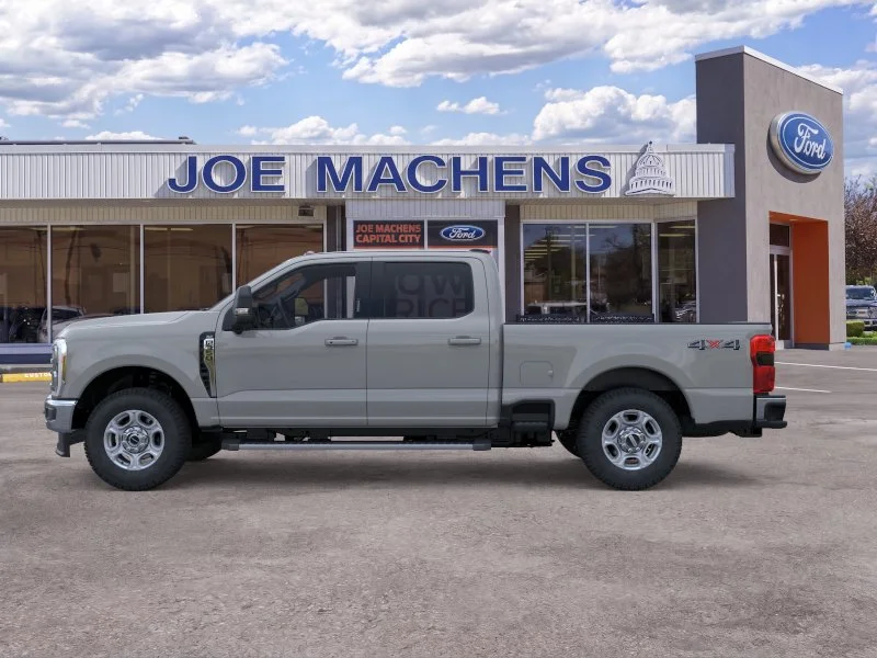 New 2026 Avalanche Ford F-350® XLT image 4