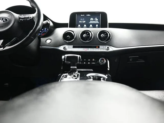 Used 2019 Black Kia Base image 25